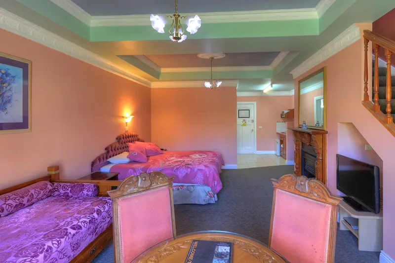 1 Executive apartment