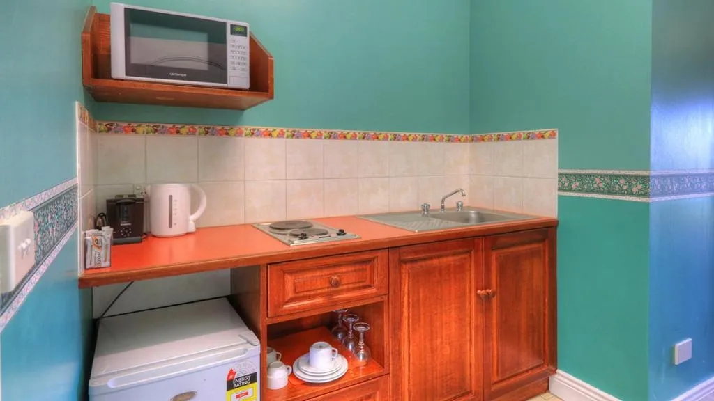 2 Executive Suite