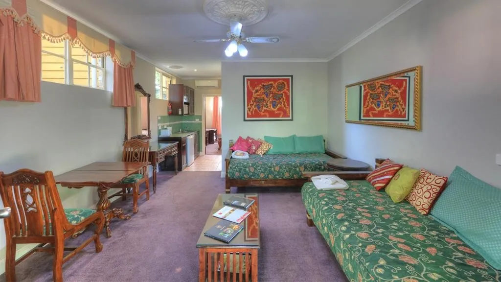7 Hunter Executive Suite