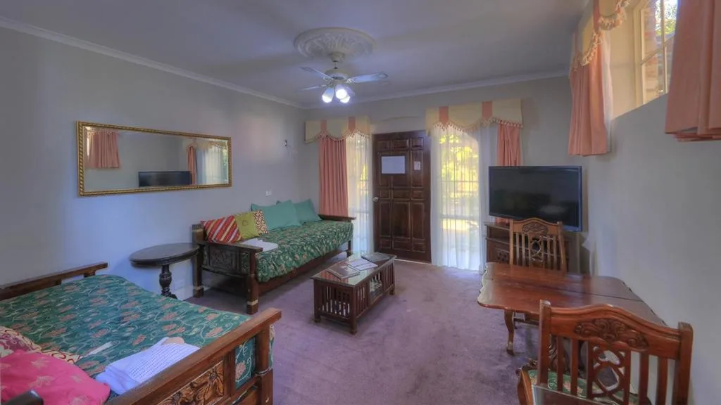 7 Hunter Executive Suite