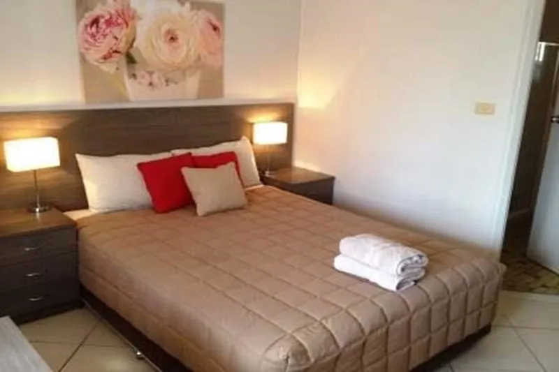 Queen Room 3