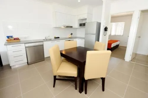 Townhouse Apartment 1 (3 Bedrooms)