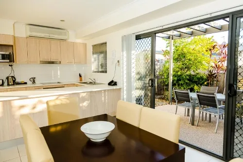 Townhouse Apartment 1 (3 Bedrooms)