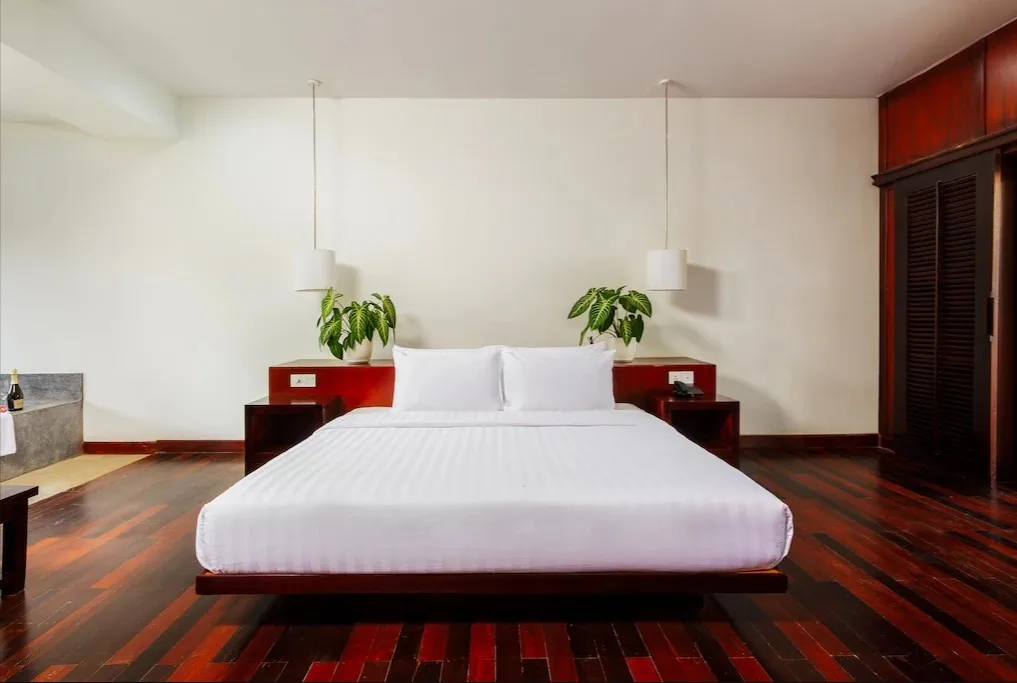Junior Suite (King)