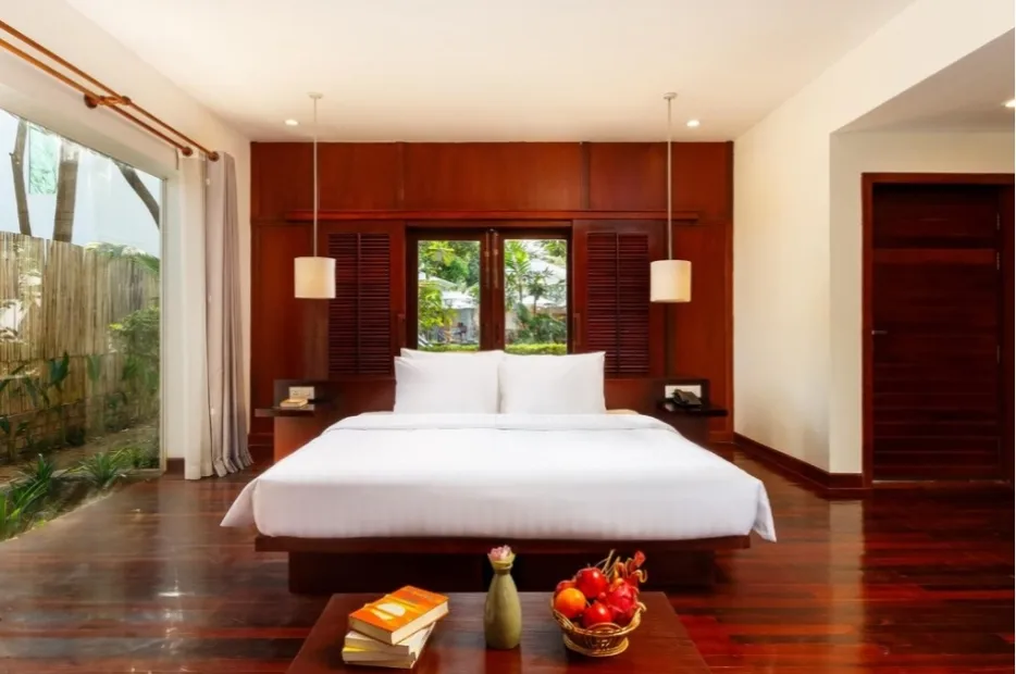 Poolside Suite