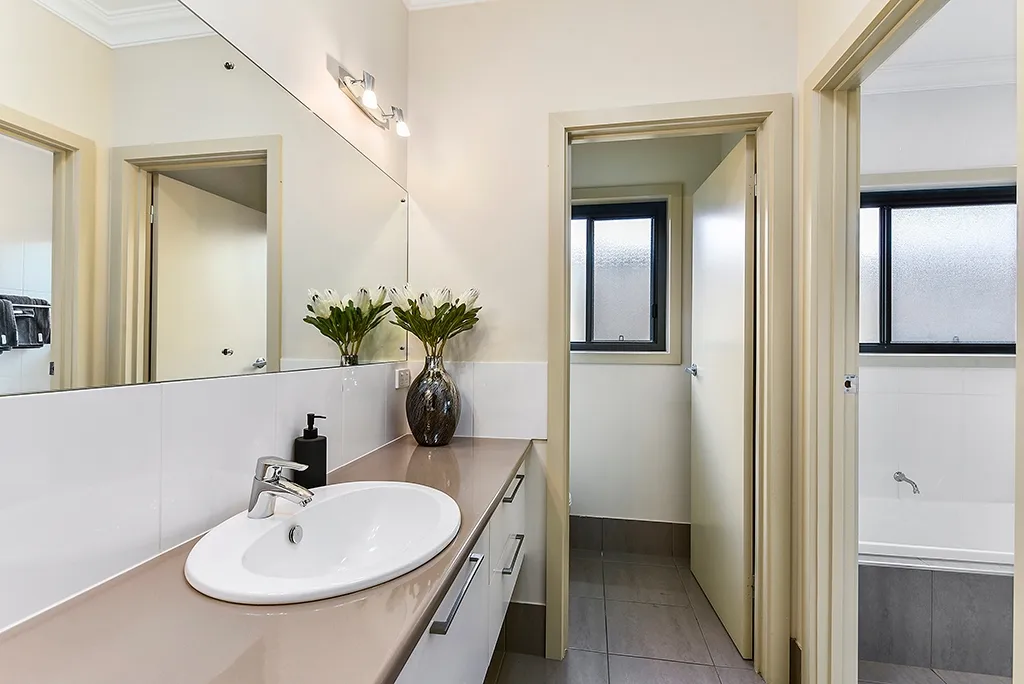 1/6 Lansell