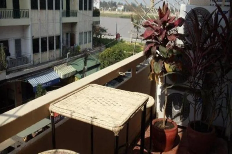 The Local - Riverside Guesthouse