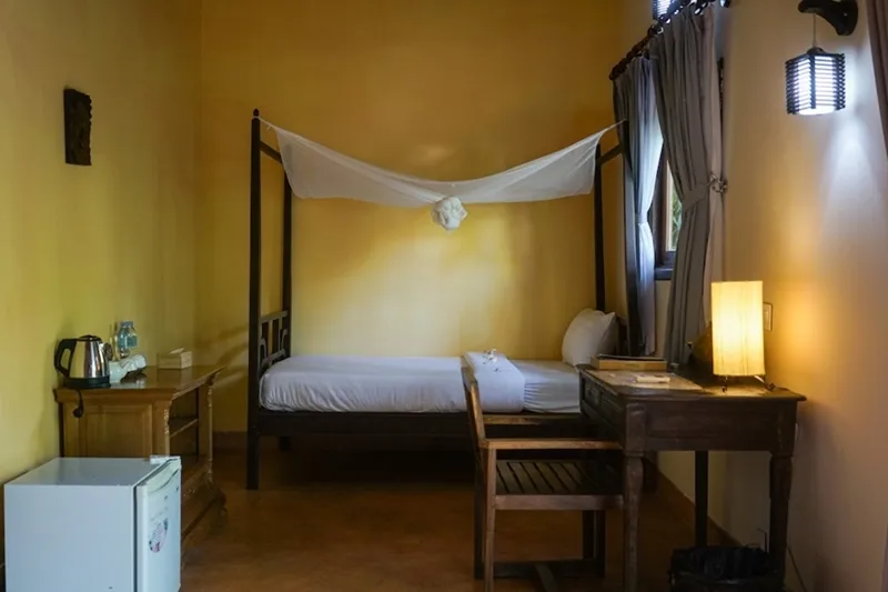 Deluxe Bungalow with Tiled Twin