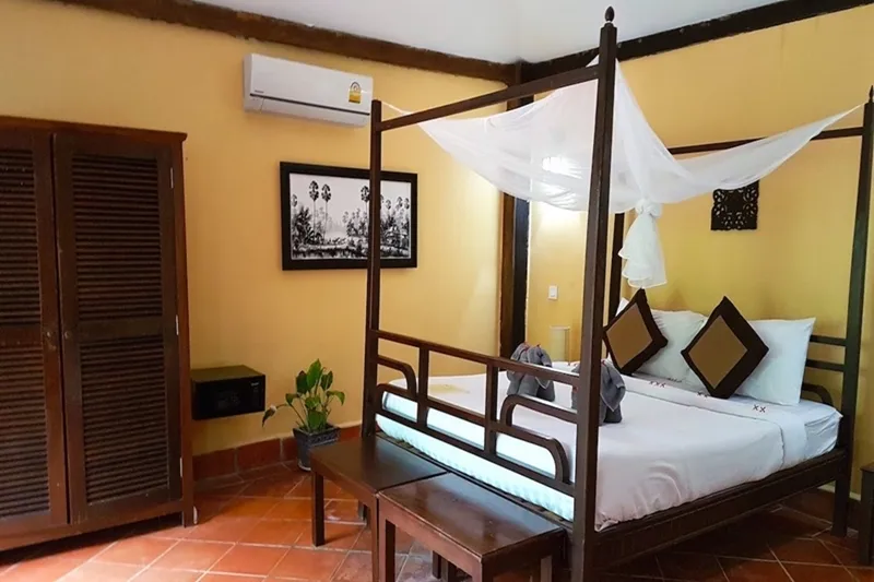 Deluxe Bungalow with Tiled Twin