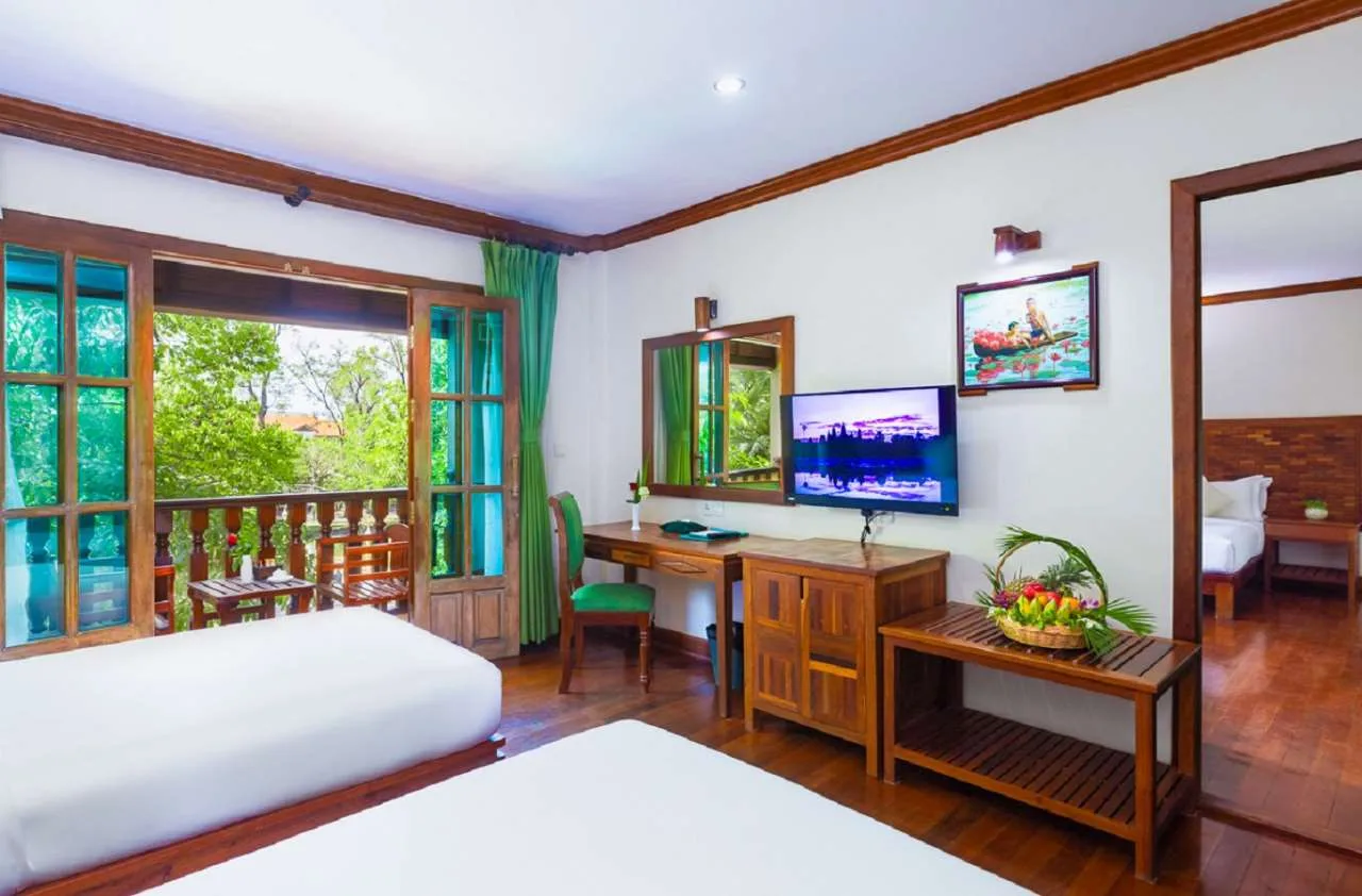 Family Connecting 2-Bedroom River View
