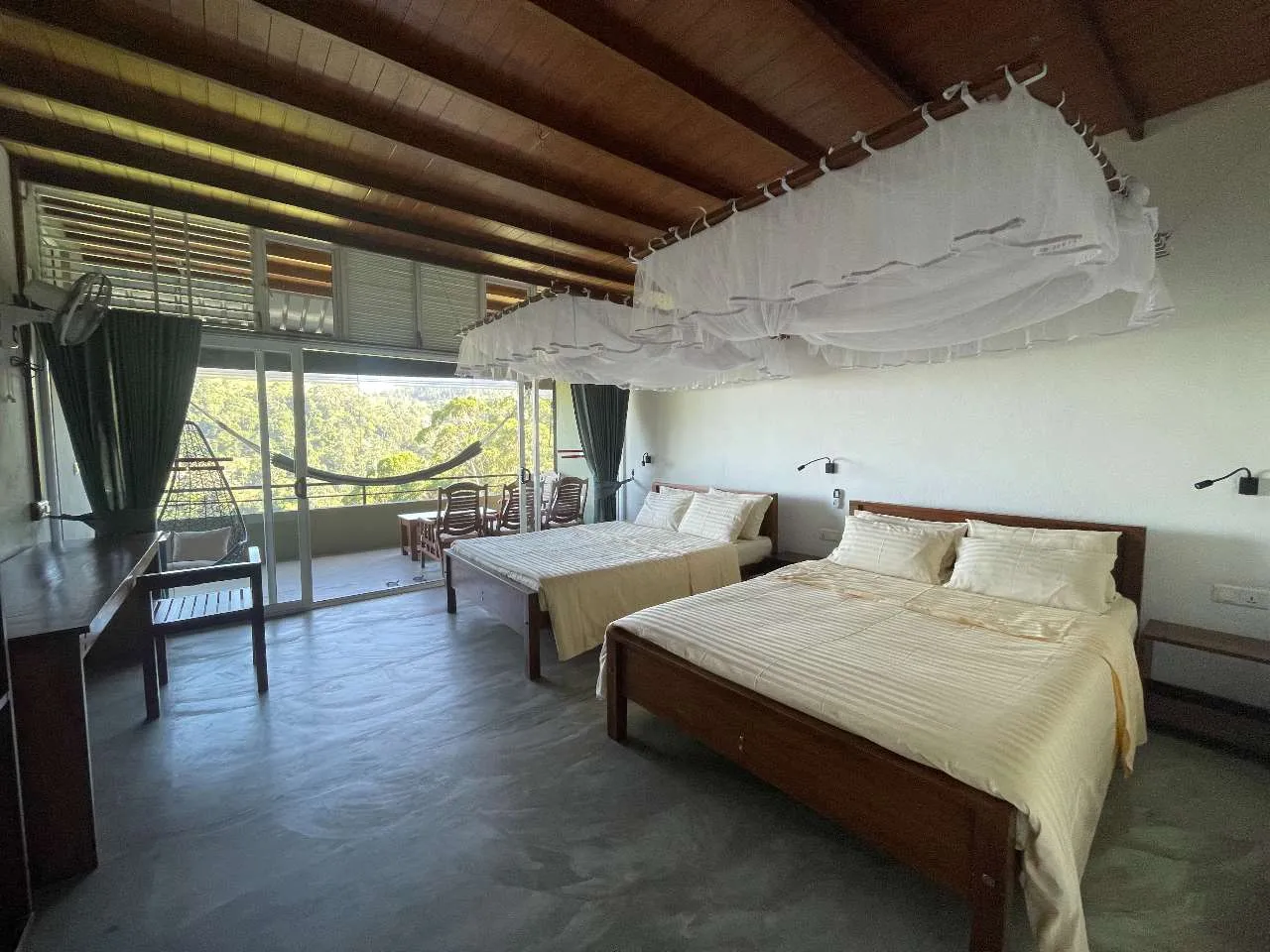 Deluxe Family Room mountain view B/B