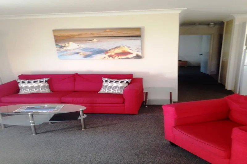 Two Bedroom w Courtyard