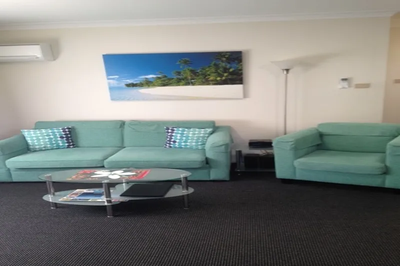 King Deluxe One Bedroom w Courtyard