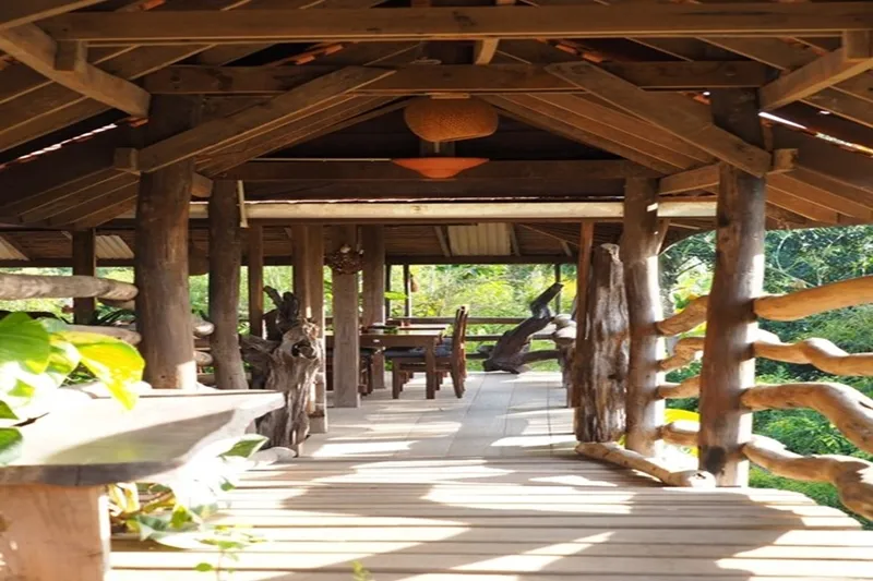 Tara Lodge
