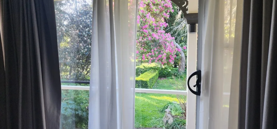 Queen Room with Garden View Unit 5