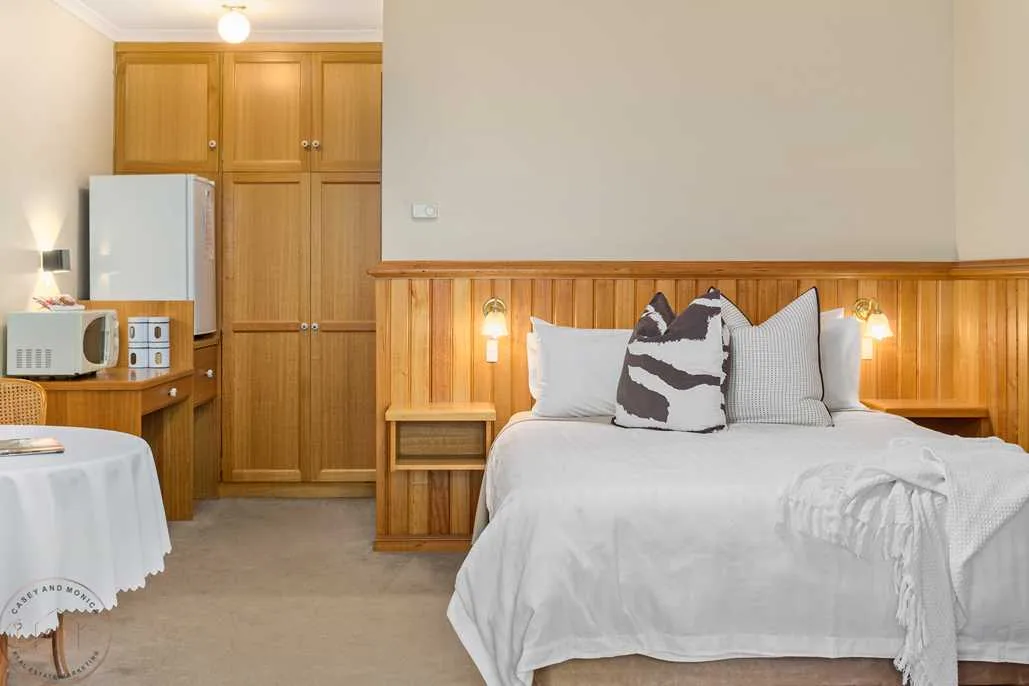 Queen Room with Garden View Unit 6