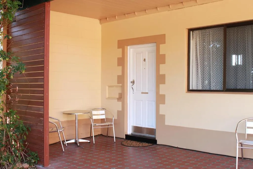 Lodge Outback Motel
